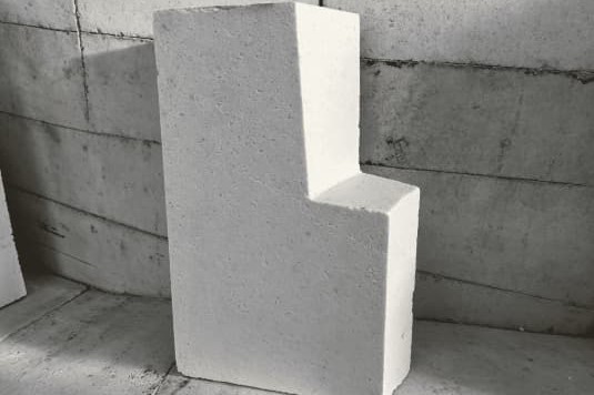 Corundum Mullite Brick Creep Resistance at 1550 °C: Phase Ratio Effects